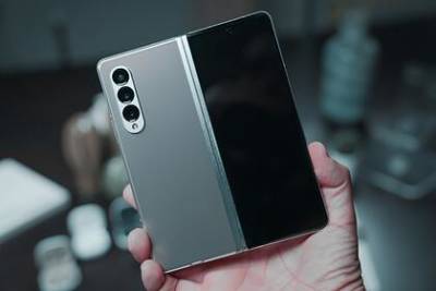 Продажи складных смартфонов Samsung сорвали - lenta.ru - Южная Корея