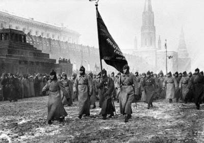Военные парады на Красной Площади в СССР: какой был самым скандальным - Русская семеркаРусская семерка - russian7.ru - Россия - Санкт-Петербург