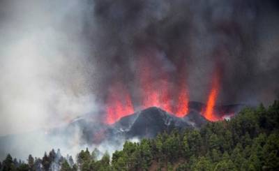 Извержение вулкана в Испании: жителей эвакуируют - unn.com.ua - Украина - Киев - Испания