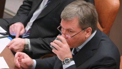 Экс-глава Росалкогольрегулирования жил в Черногории с поддельным паспортом - iz.ru - Израиль - Черногория