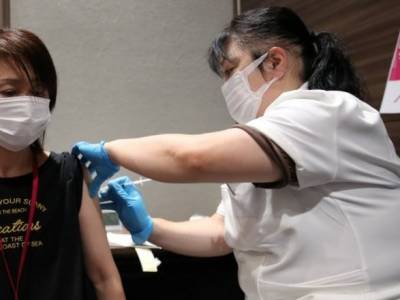 Фумио Кисида - В Японии будут вводить третью дозу вакцины - unn.com.ua - Украина - Киев - Токио - Япония