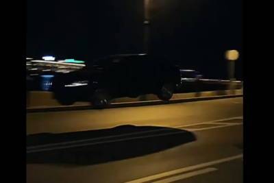 Гонщик-нелегал на Skoda из Красноярска устроил эффектный заезд в Санкт-Петербурге - kras.mk.ru - Санкт-Петербург - Красноярск