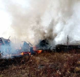 Вчера горел частный дом в поселке Комсомольский Кунгурского округа - iskra-kungur.ru - Пермь - округ Кунгурский