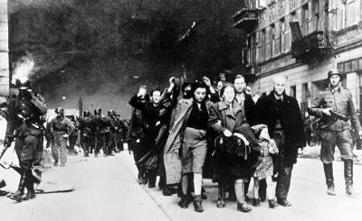 Немецкий историк: Германия должна заплатить Польше 800 млрд евро (Polskie Radio) - geo-politica.info - Германия - Польша - Берлин - Варшава