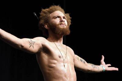 UFC избавился от избившего подругу бойца - lenta.ru