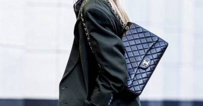 Louis Vuitton - Chanel повысили цены в 3 раза и огранили продажи сумок: можно купить только одну - skuke.net - Новости