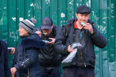 Москвичам рассказали, как помочь бездомным перед сезоном холодов - vm.ru