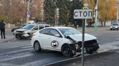 19-летнюю девушку доставили в больницу после ДТП в центре Пензы - penzainform.ru - Пенза