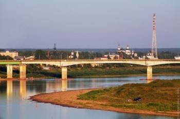 Жители Великого Устюга волнуются, выдержит ли мост через Сухону поток лесовозов - vologda-poisk.ru - Великий Устюг