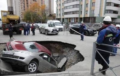 В Новосибирске из-за прорыва теплоцентрали произошло ДТП, три больницы и 21 дом остались без отопления - argumenti.ru - Новосибирск