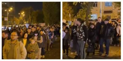 Огромные очереди в разгар карантина в образовались Харькове, кадры: "лезут через забор" - kharkov.politeka.net - Украина - Харьков