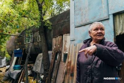 Александр Бастрыкин - Бастрыкин поручил разобраться с делом пенсионерки, которая 35 лет живет в ржавой бочке - znak.com - Россия - Омск - Омская обл.