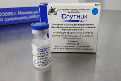 Александр Гинцбург - Гинцбург: прививка «Спутником Лайт» на полгода продлевает защиту от COVID - aif.ru