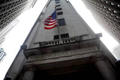 Уолл-стрит снизилась на фоне сильной потребительской инфляции - smartmoney.one - Reuters