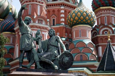 Иван Соловьев - Россиян предупредили о четырех выходных подряд в ноябре - pintnews.ru - Россия