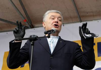 Петр Порошенко - Виктор Медведчук - Порошенко заподозрили в причастности к поставкам угля с Донбасса - tvc.ru - Украина