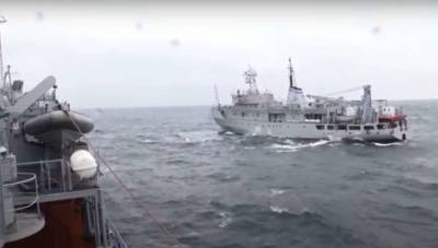 В Черном море произошел инцидент с кораблем ВМС ВСУ, экипаж ведет борьбу за живучесть - lenta.ua - Украина