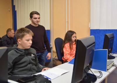 В Черкассах школьников бесплатно обучают IT-грамотности - lenta.ua - Украина - Черкассы