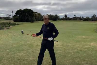 Елизавета II - Скотт Моррисон - 100-летний любитель гольфа назвал причины своего долголетия - lenta.ru - Австралия
