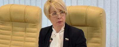 Елена Ковалева предложила отказаться от голосования по партийным спискам в гордуму - runews24.ru