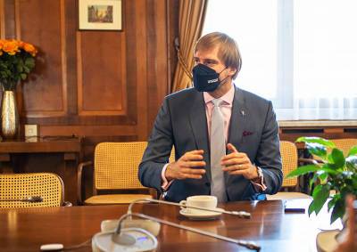 Адам Войтех - Минздрав Чехии планирует изменить карантинные меры - vinegret.cz - Чехия