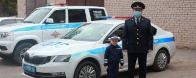 Пятилетнему костромичу, желающему вступить в ряды ДПС, инспекторы устроили экскурсию - runews24.ru - Костромская обл.