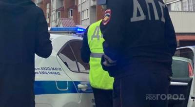 Мужчина стал душить полицейского, который проводил задержание его приятеля за пьяную езду - pg21.ru - респ. Чувашия