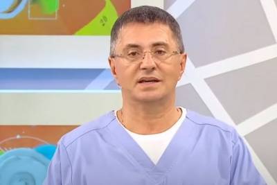 Александр Мясников - Мясников призвал делать тест на коронавирус при первых симптомах ОРЗ - mk.ru - Москва