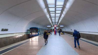 Стрелявший у метро в Москве имел при себе карабин и травмат - iz.ru - Москва - Россия - Израиль