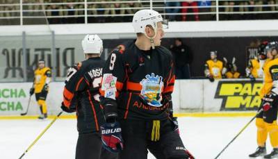 Форвард Кременчуга Савченко забил самую быструю шайбу нынешнего сезона УХЛ - sportarena.com - Украина - Кременчуг