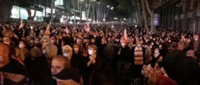 Михаил Саакашвили - Ника Мелия - В центре Тбилиси десятки тысяч людей вышли на акцию за освобождение Саакашвили - w-n.com.ua - Украина - Грузия - Тбилиси