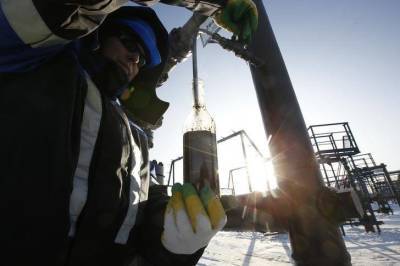 Франс Тиммерманс - Клаус Эрнст - ЕК: Россия не манипулирует ценами на газ - smartmoney.one - Россия - Китай - Германия - Reuters