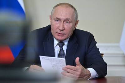 Владимир Путин - Bloomberg рассказал о желании Путина сэкономить деньги на черный день - lenta.ru - Россия - Вашингтон
