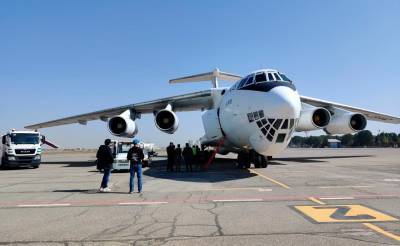 В Термезе приземлился первый самолет с гуманитарной помощь ООН для Афганистана. Фото - podrobno.uz - Узбекистан - Афганистан - Ташкент