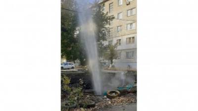 На ул. Дзержинского из-под земли забил фонтан горячей воды - penzainform.ru - Пенза