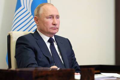 Владимир Путин - Путин высказался о важности русского языка для трудовых мигрантов - lenta.ru - Россия
