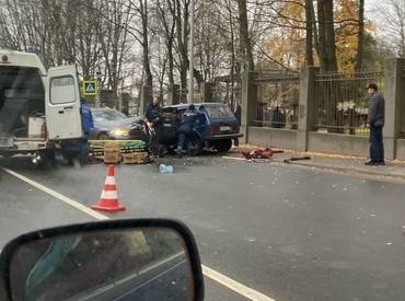 Фото: водитель «Нивы» оказался зажат в салоне после столкновения с «BMW» в Выборге - ivbg.ru - Украина - Выборг - Ленобласть