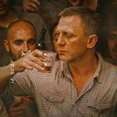 Дэниел Крейг - Дэниел Крейг признался, что любит проводить время в гей-клубах: как на это реагирует супруга актера? - skuke.net