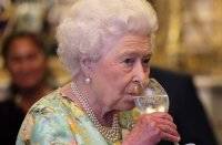 Елизавета II - принцесса Маргарет - Больше никакого мартини: врачи запретили Елизавете II алкоголь - vlasti.net