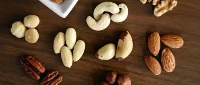Названі групи продуктів, які сприяють зниженню рівня холестерину - w-n.com.ua