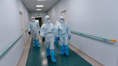 За сутки в России выявили 33 208 новых случаев коронавируса - vm.ru - Москва - Россия - Санкт-Петербург - Московская обл.
