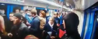 Юлия Иванова - СКР предъявил обвинения в хулиганстве трем участникам конфликта в метро Москвы - runews24.ru - Москва - Россия