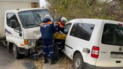 На Ново-Тамбовской в ДТП попали грузовик и 2 легковых авто - penzainform.ru - Пенза