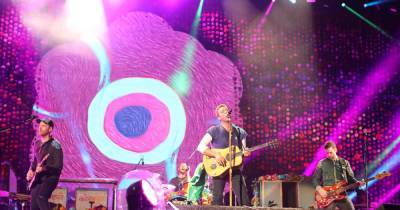 Прыгающие фанаты обеспечат электричеством турне группы Coldplay - ren.tv - Москва - Англия - Экология