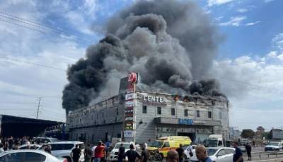 В Израиле произошел пожар в торговом центре, часть здания обрушилась - vchaspik.ua - Украина - Израиль