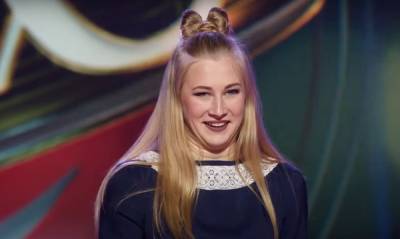 Екатерина Никитина - Озорная блондинка из "Женского квартала" Катя Никитина восхитила идеальными ножками в смелом платье - не устоит ни один мужчина - ukrainianwall.com - Украина