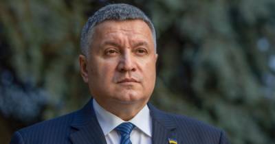 Владимир Зеленский - Михаил Подоляк - Вспомнили Авакова: у Зеленского выясняют, как под санкции СНБО ошибочно попали 108 человек - focus.ua - Украина - Снбо