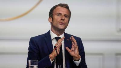Эммануэль Макрон - Макрон назвал "непростительными" действия полиции в Париже в 1961 году - svoboda.org - Франция - Париж - Алжир - Алжирская Народная Демократическая Республика