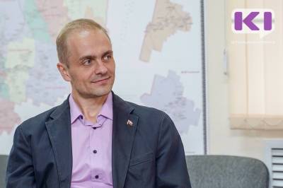 Владимир Уйба - "Неделя отца" - это возможность напомнить, что корень позитивных и негативных явлений общества лежит в семье - komiinform.ru - Россия - респ. Коми