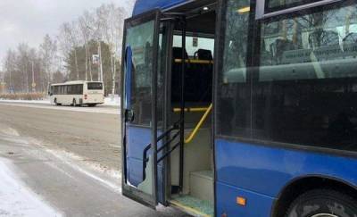 Жители Югры вытолкали из автобуса пассажира, который отказывался надеть маску - news.megatyumen.ru - Сургут - Югра